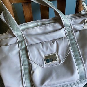 Travel tote bag